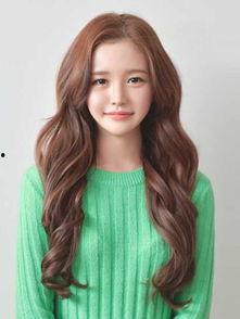 最新卷发发型图片,探索最新发型图片解析